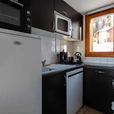 Cosy 1800 - Pied Des Pistes - Piscine, Sauna, Parking Privee *
